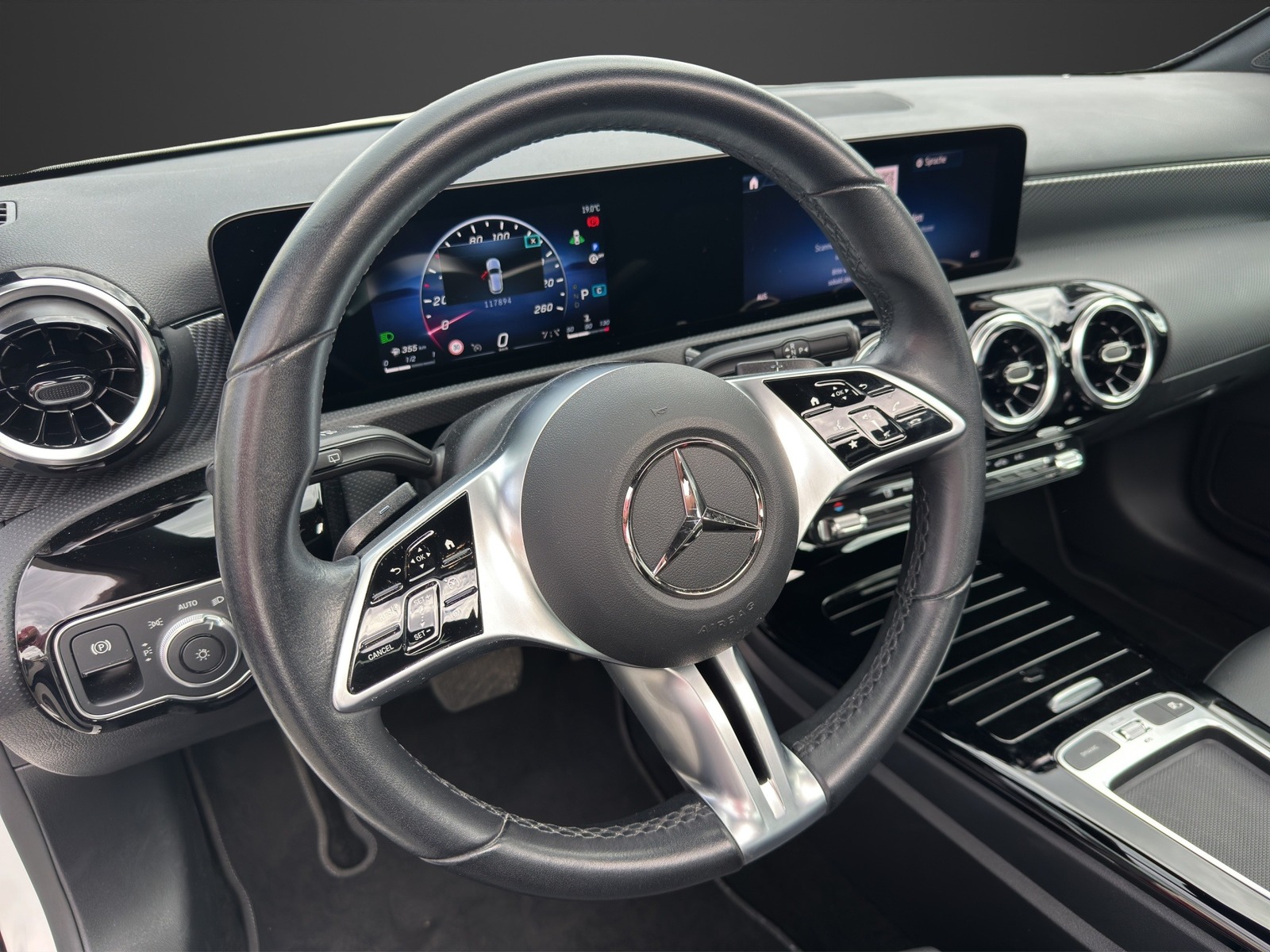 Mercedes-Benz A 180 D PROGRESSIV / PANO / LED / TOTWINKEL Vorschau 13