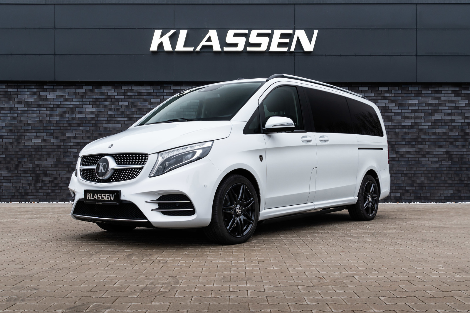 KLASSEN Based on Mercedes-Benz V-Class V 300 - VIP LUXURY INTERIORS  INDIVIDUAL Model maintenance. Vehicle number: MVFF_9003