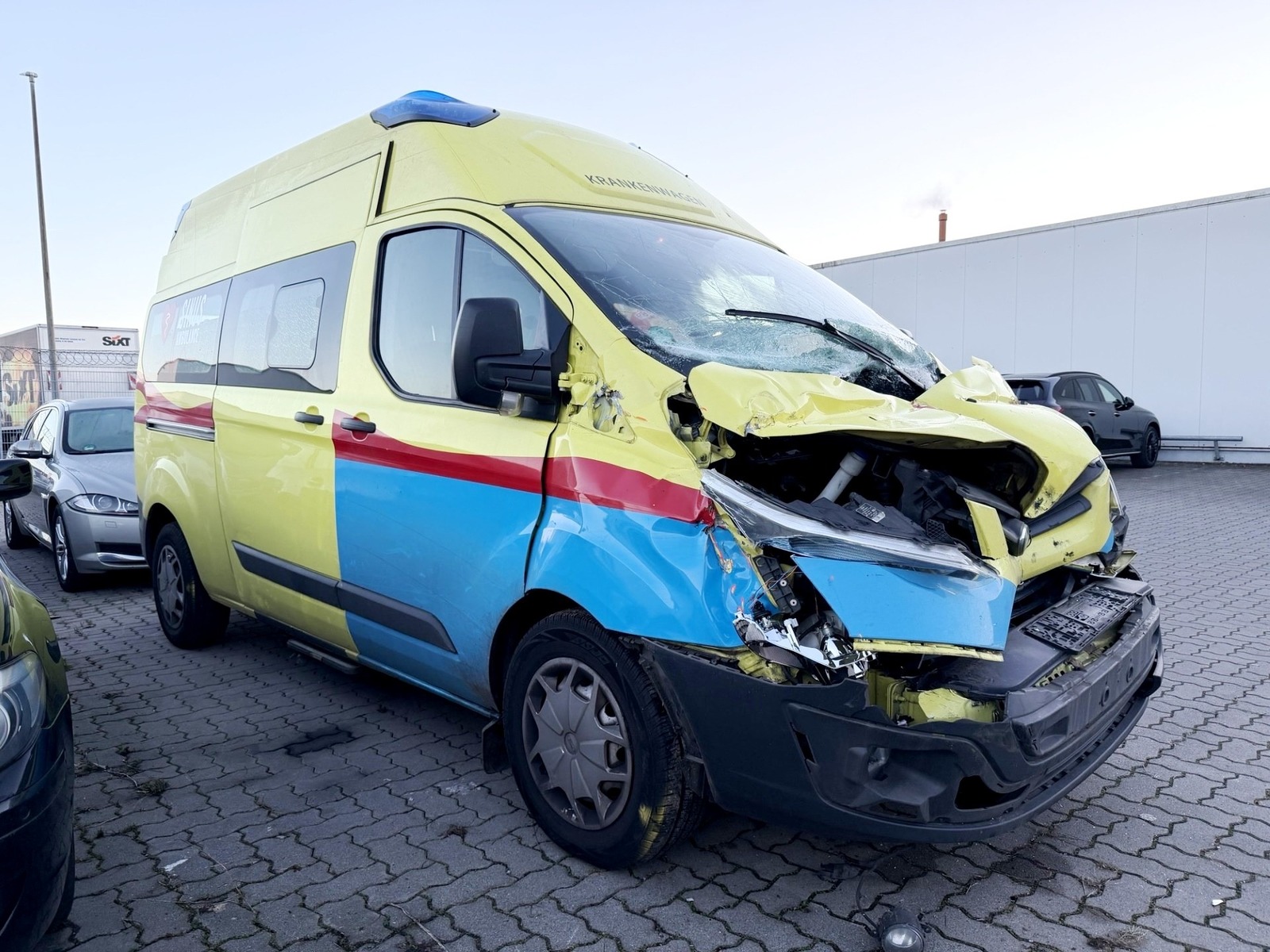 Ford Transit Custom 320 L2H2 KTW Unfall!!!  (Yellow)