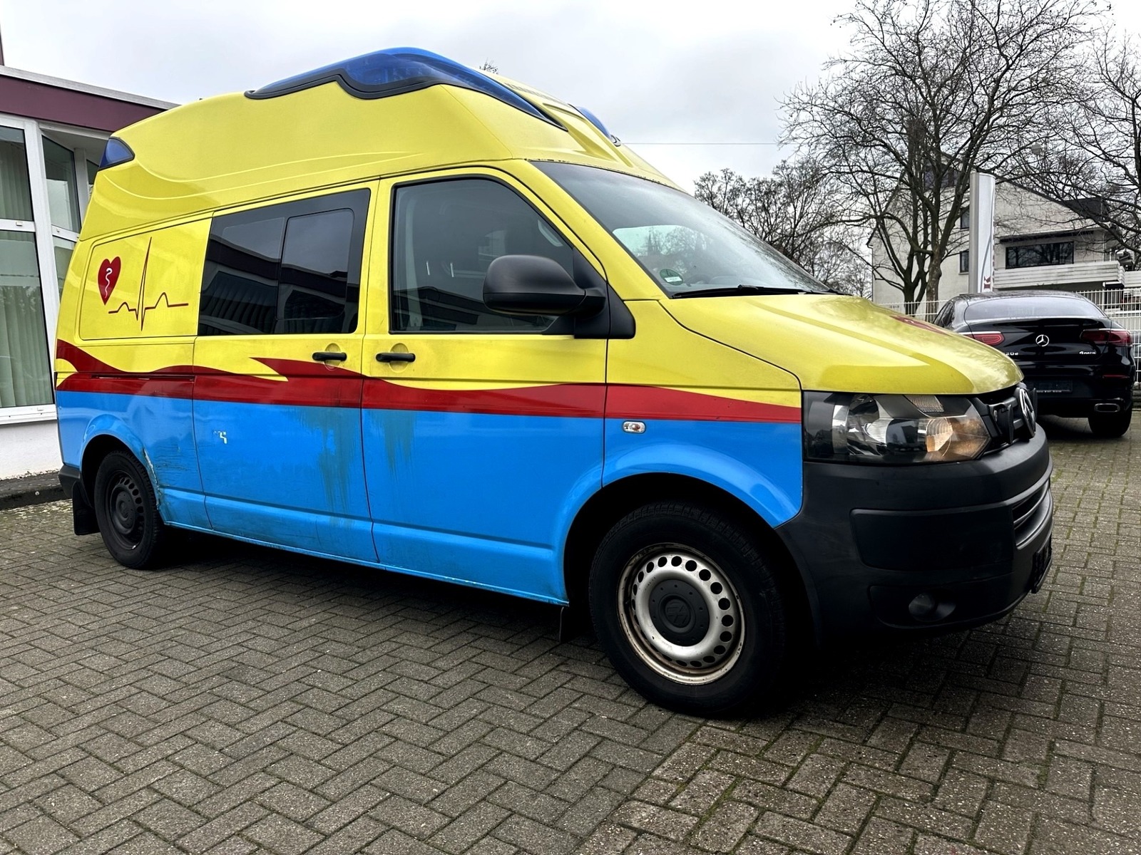 Volkswagen T5 KTW Ambulanz Mobile