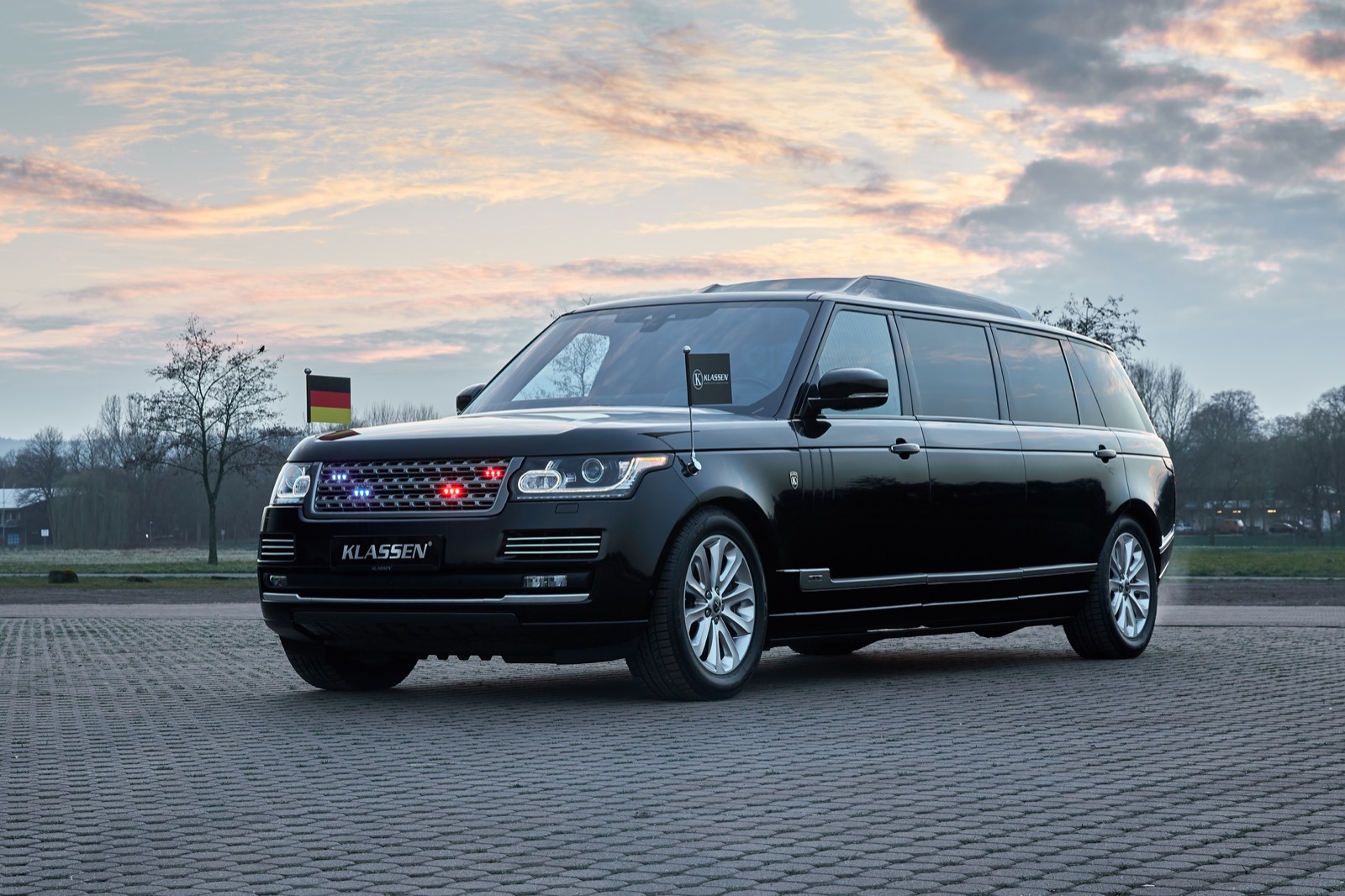 Land Rover Range Rover 5.0 LWB SV / Presidential State Car