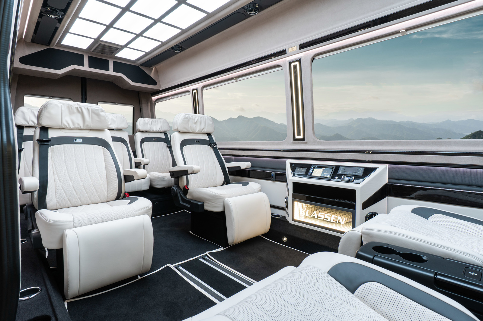 Mercedes Luxury Sprinter VIP