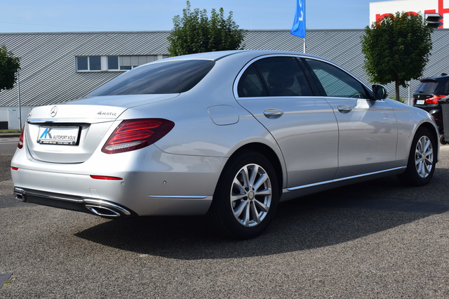 Mercedes-Benz E 220 (Bild 3)