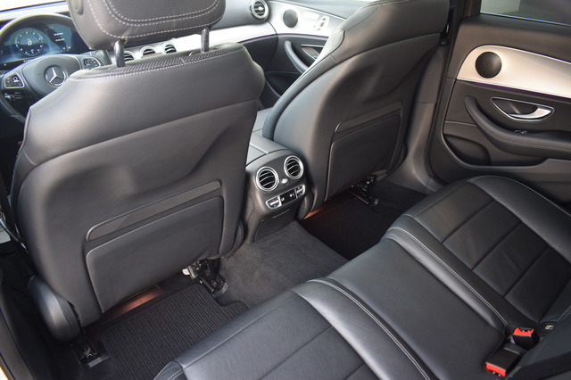 Mercedes-Benz E 220 (Bild 14)