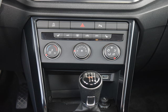Volkswagen T-Roc (Bild 17)