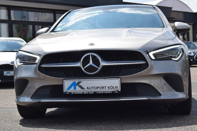 Mercedes-Benz CLA 220 Shooting Brake (Bild 18)