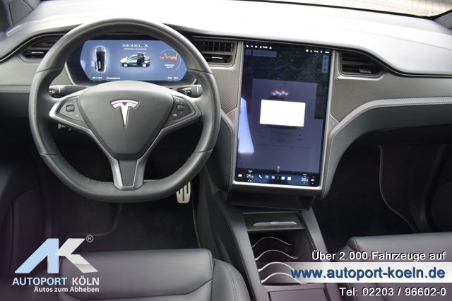 Tesla Model X (Bild 11)