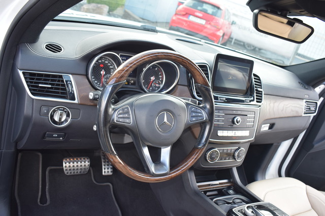 Mercedes-Benz GLE 43 AMG (Bild 15)