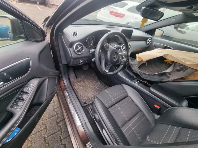 Mercedes-Benz A 180 (Bild 8)