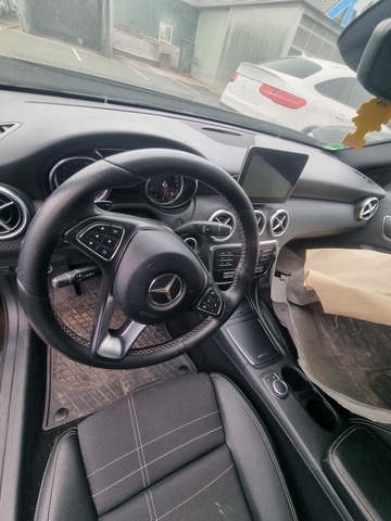 Mercedes-Benz A 180 (Bild 9)