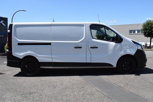 Nissan NV300 (Bild 9)