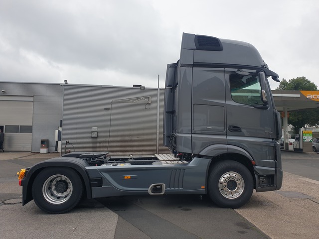 Mercedes-Benz Actros (Bild 7)
