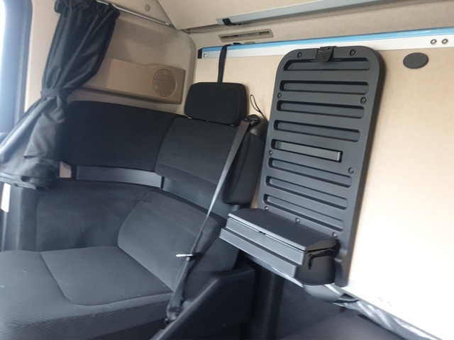 Mercedes-Benz Actros (Bild 9)