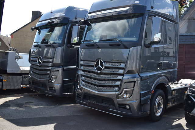 Mercedes-Benz Actros (Bild 19)