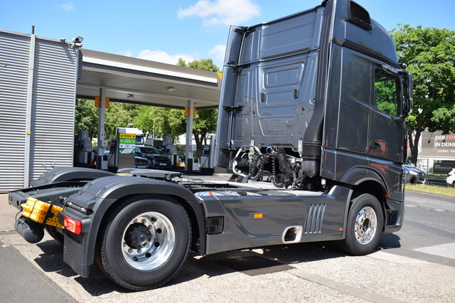 Mercedes-Benz Actros (Bild 22)