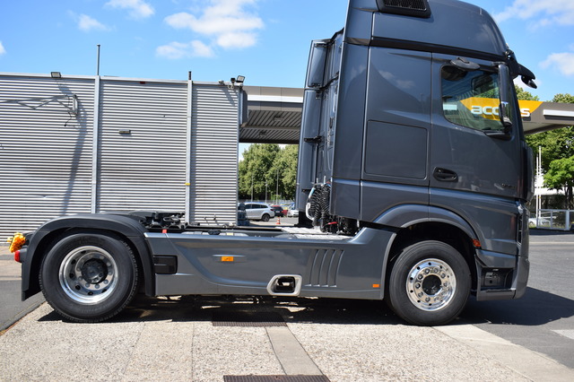 Mercedes-Benz Actros (Bild 8)