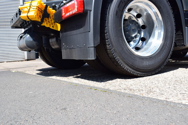 Mercedes-Benz Actros (Bild 24)