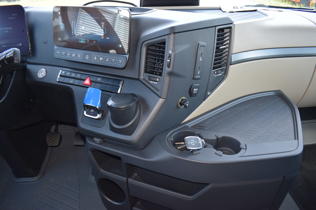 Mercedes-Benz Actros (Bild 13)