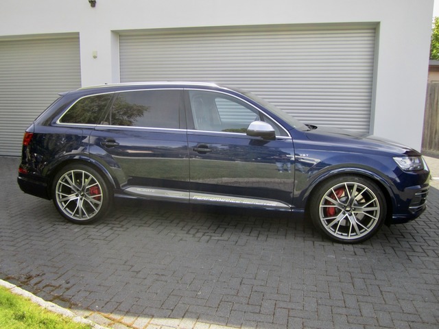Audi SQ7 ABT 520PS VOLL! 7-Seat+B&O! Unfallfrei+SH ! (Bild 3)