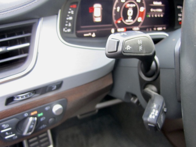 Audi SQ7 ABT 520PS VOLL! 7-Seat+B&O! Unfallfrei+SH ! (Bild 24)