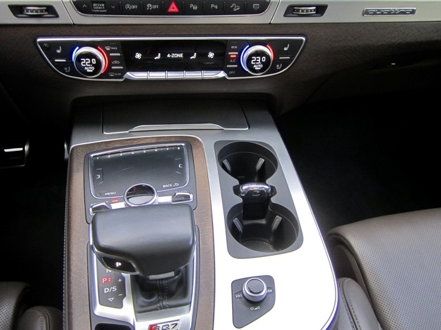 Audi SQ7 ABT 520PS VOLL! 7-Seat+B&O! Unfallfrei+SH ! (Bild 28)