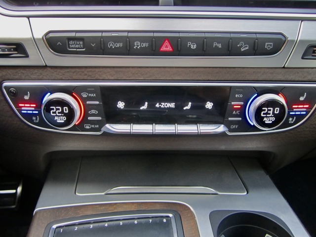 Audi SQ7 ABT 520PS VOLL! 7-Seat+B&O! Unfallfrei+SH ! (Bild 29)