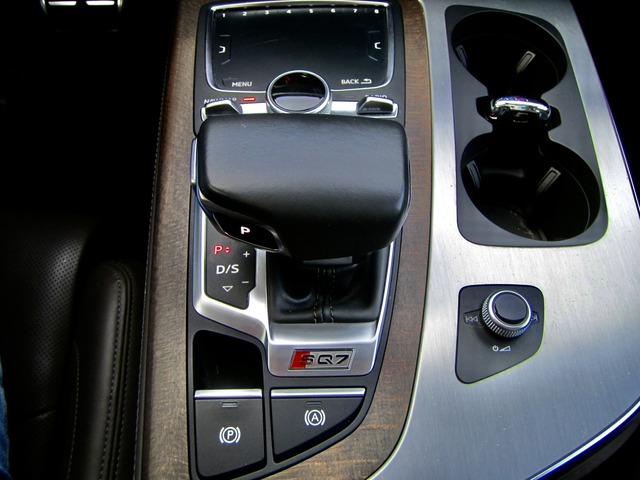 Audi SQ7 ABT 520PS VOLL! 7-Seat+B&O! Unfallfrei+SH ! (Bild 30)