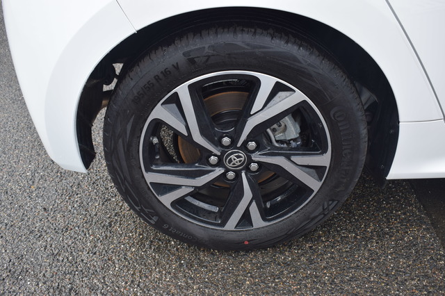 Toyota Yaris (Bild 12)