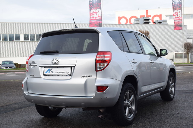 Toyota RAV 4 (Bild 4)