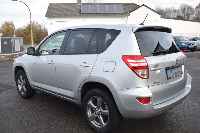 Toyota RAV 4 (Bild 7)