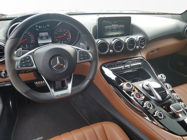 Mercedes-Benz AMG GT S (Bild 11)