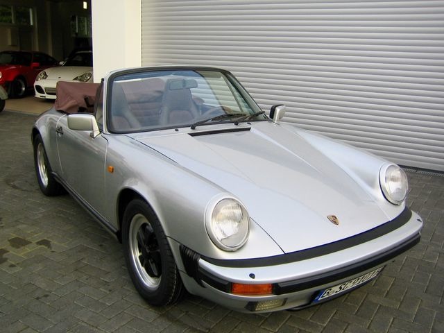 Porsche 911 Carrera 3,2 Cabrio Scheckheft+Classic Data 2