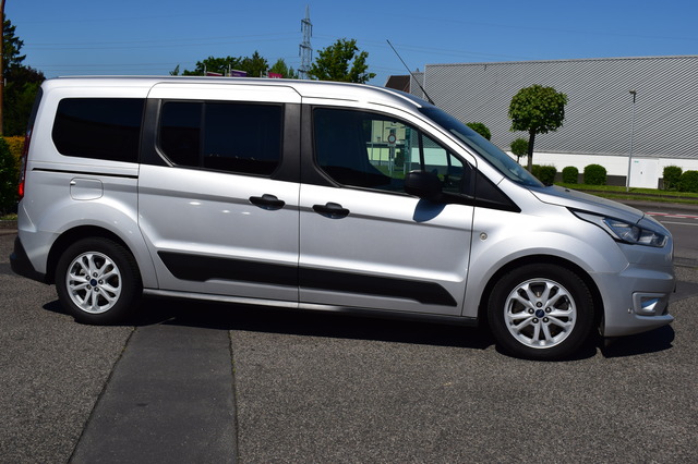 Ford Grand Tourneo (Bild 4)