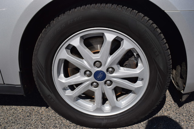 Ford Grand Tourneo (Bild 12)