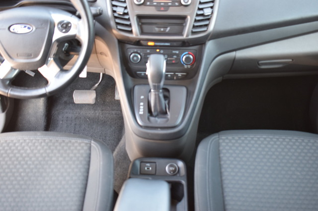 Ford Grand Tourneo (Bild 9)
