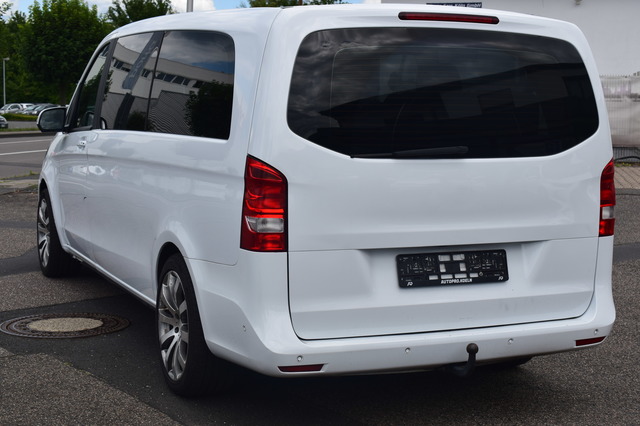 Mercedes-Benz V 220 (Bild 4)