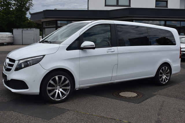 Mercedes-Benz V 220 (Bild 23)