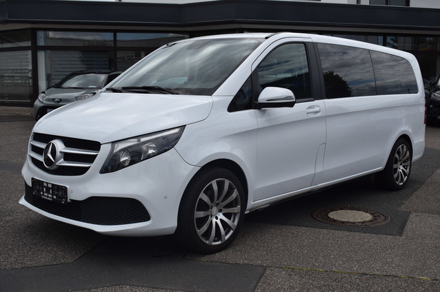 Mercedes-Benz V 220 (Bild 2)