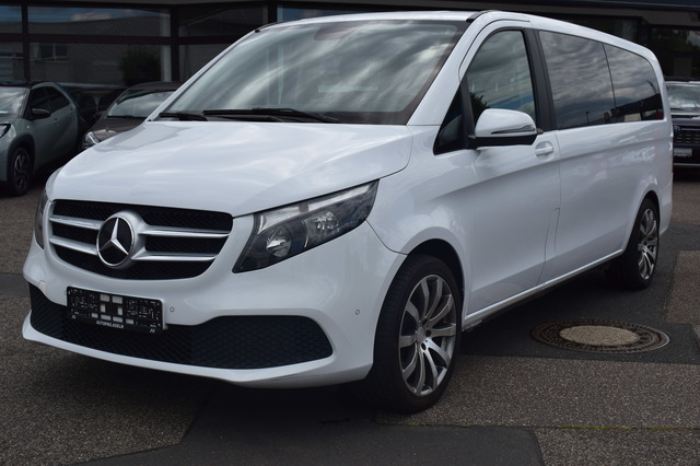 Mercedes-Benz V 220 (Bild 24)
