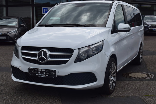 Mercedes-Benz V 220 (Bild 25)