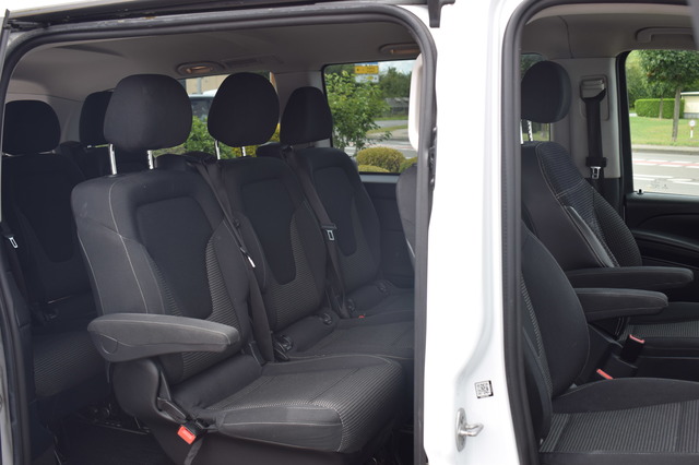 Mercedes-Benz V 220 (Bild 14)
