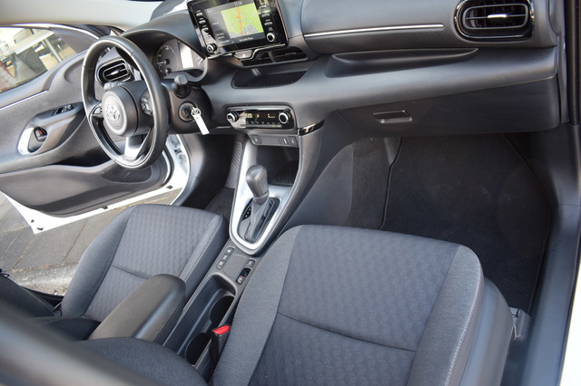 Toyota Yaris (Bild 9)