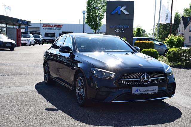 Mercedes-Benz E 300 (Bild 19)
