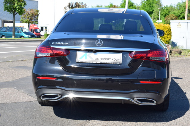 Mercedes-Benz E 300 (Bild 9)