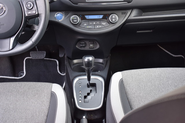 Toyota Yaris (Bild 18)