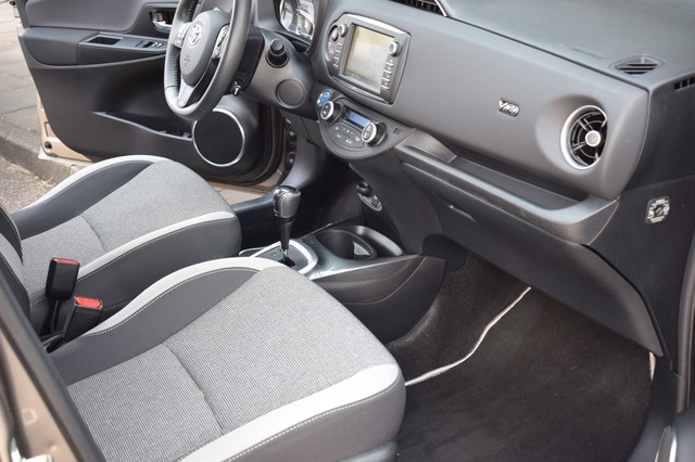 Toyota Yaris (Bild 8)