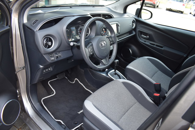 Toyota Yaris (Bild 12)