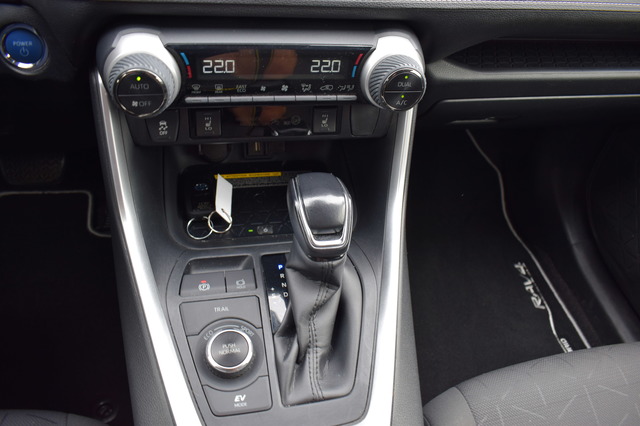 Toyota RAV4 (Bild 15)