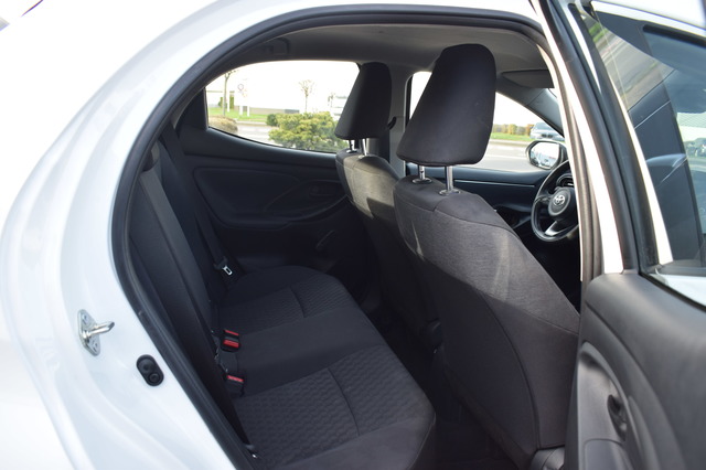 Toyota Yaris (Bild 15)