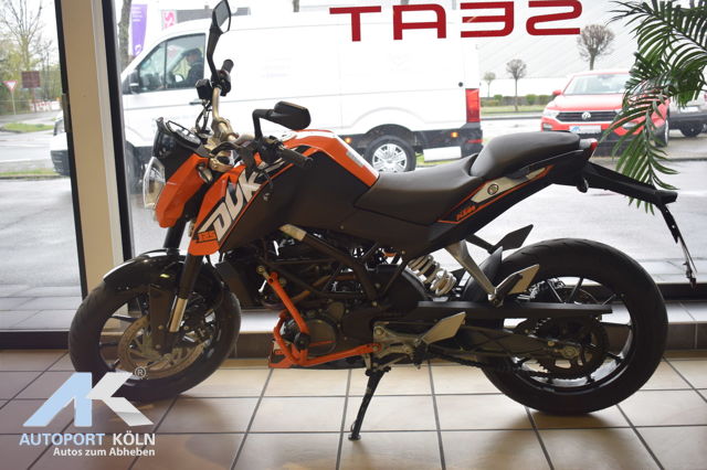 KTM 125 Duke (Bild 3)